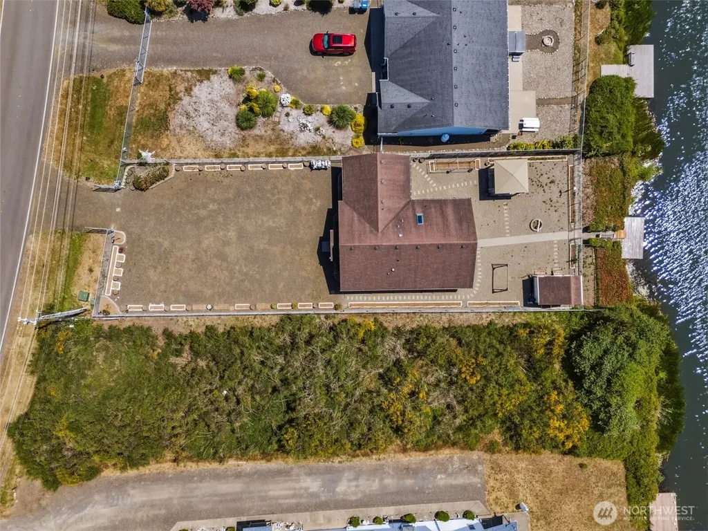 911 Mount Olympus Avenue SE Ocean Shores WA 98569
