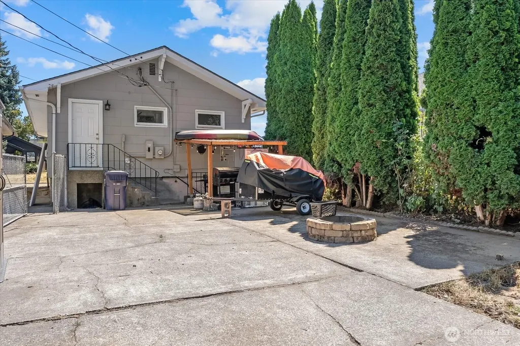 3838 S G Street Tacoma WA 98418