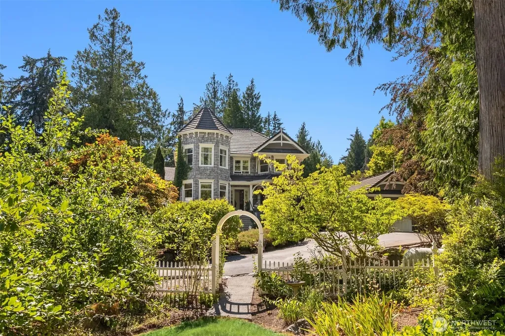 7205 NE Dolphin Drive Bainbridge Island WA 98110