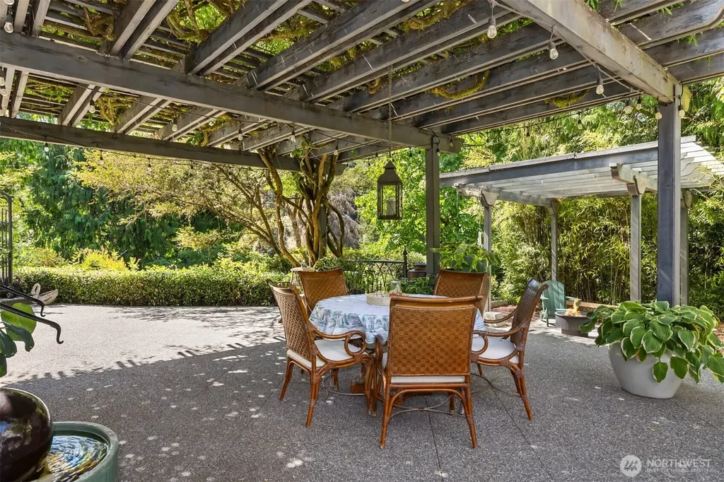 7205 NE Dolphin Drive Bainbridge Island WA 98110