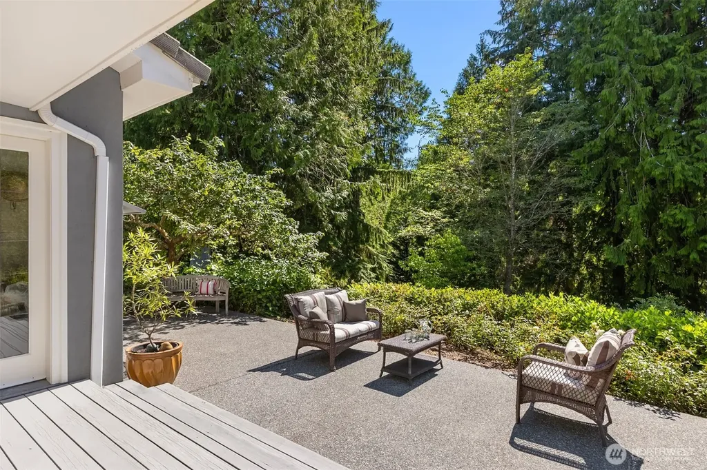 7205 NE Dolphin Drive Bainbridge Island WA 98110