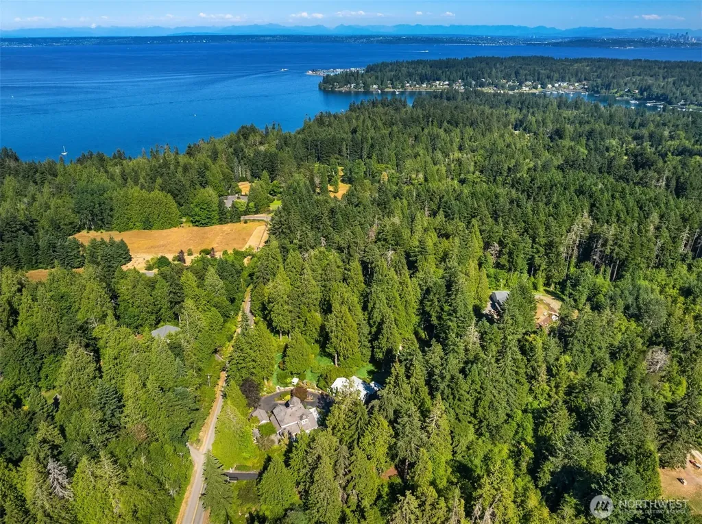 7205 NE Dolphin Drive Bainbridge Island WA 98110