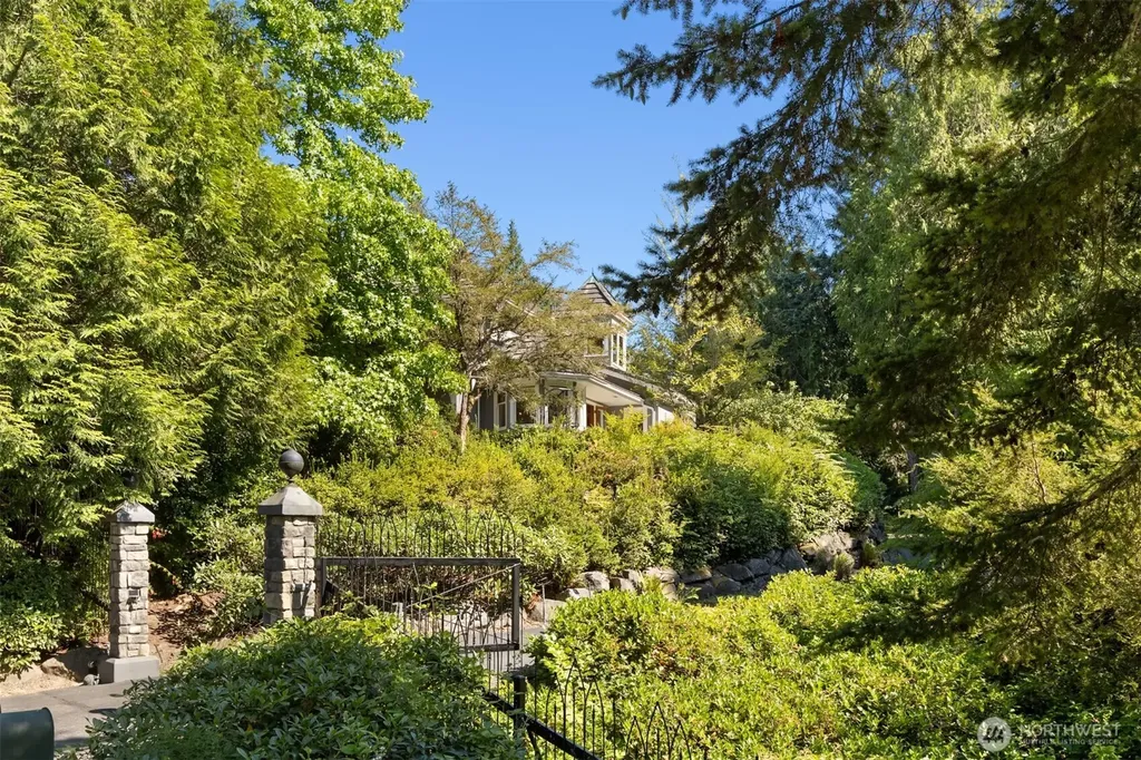 7205 NE Dolphin Drive Bainbridge Island WA 98110