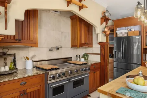 7205 NE Dolphin Drive Bainbridge Island WA 98110