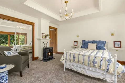 7205 NE Dolphin Drive Bainbridge Island WA 98110
