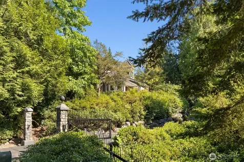 7205 NE Dolphin Drive Bainbridge Island WA 98110