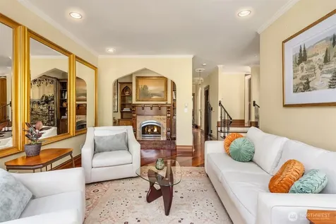 7205 NE Dolphin Drive Bainbridge Island WA 98110