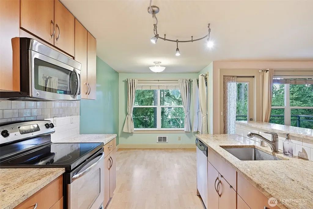 22910 90th Avenue W Edmonds WA 98026