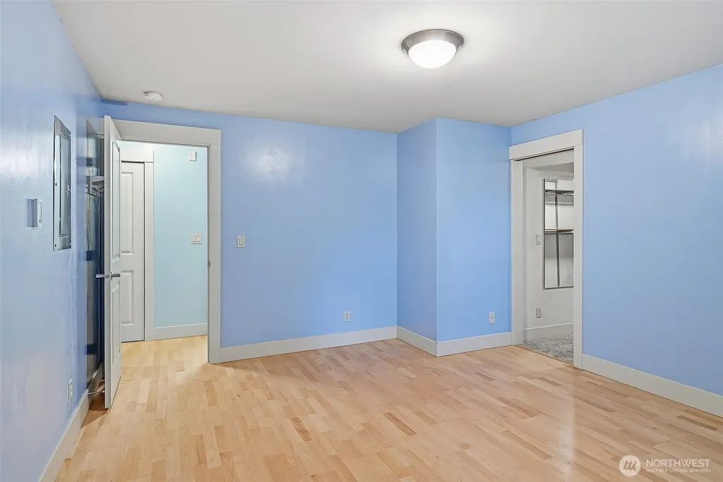 22910 90th Avenue W Edmonds WA 98026