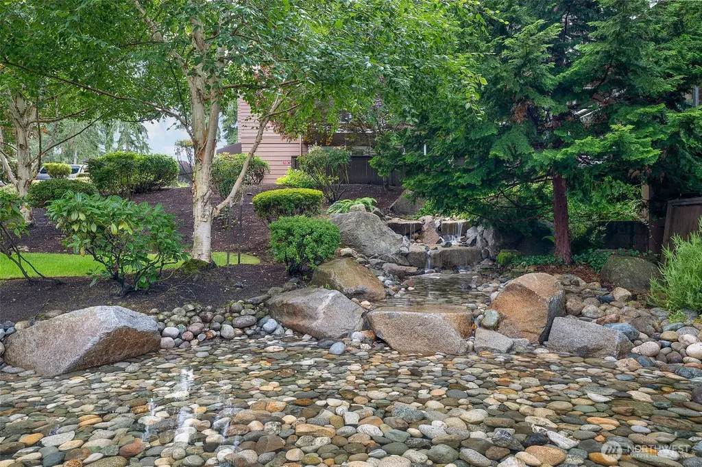 22910 90th Avenue W Edmonds WA 98026