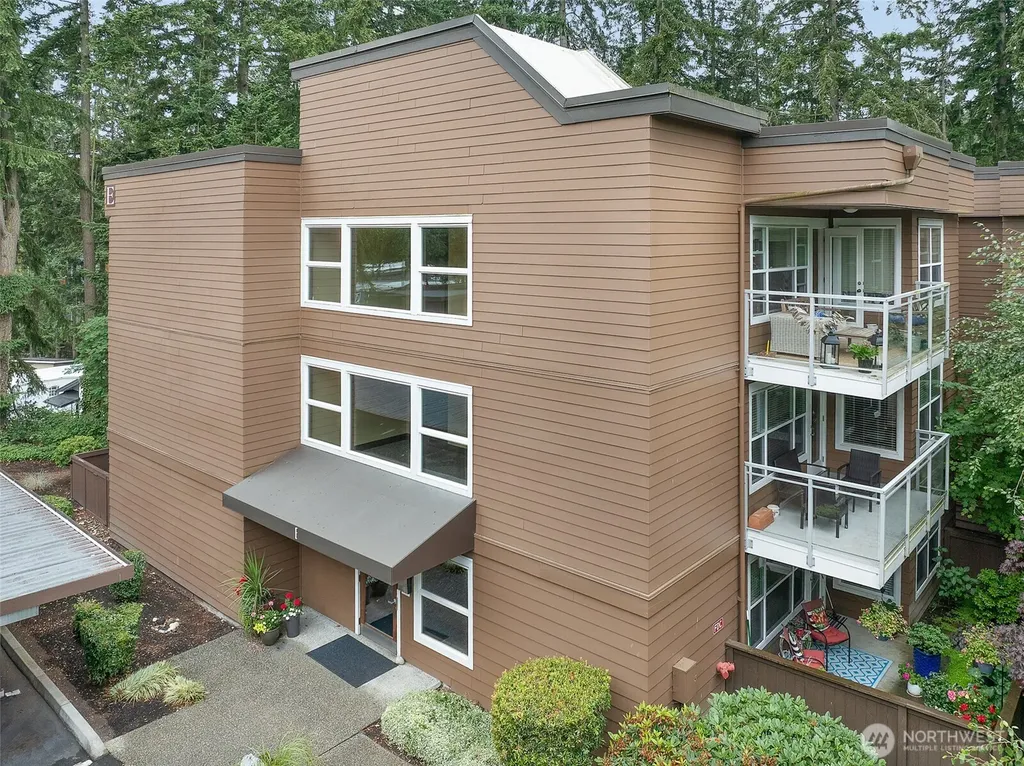 22910 90th Avenue W Edmonds WA 98026