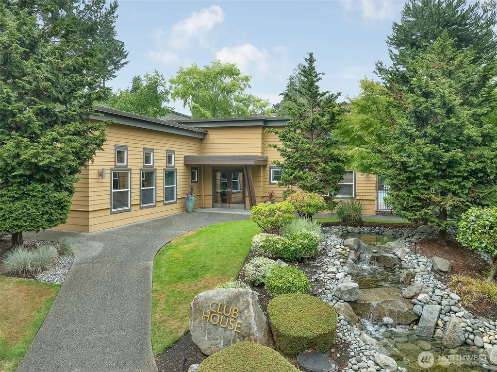 22910 90th Avenue W Edmonds WA 98026