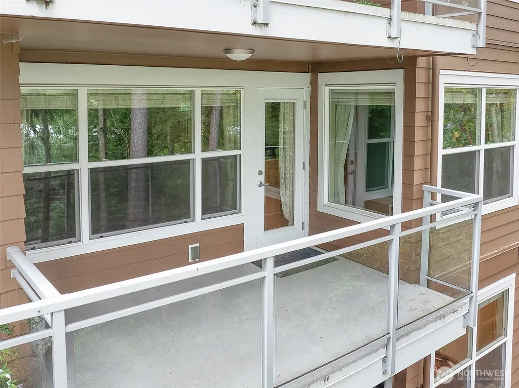 22910 90th Avenue W Edmonds WA 98026