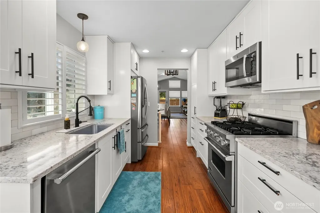 5909 Panorama Drive SE Auburn WA 98092