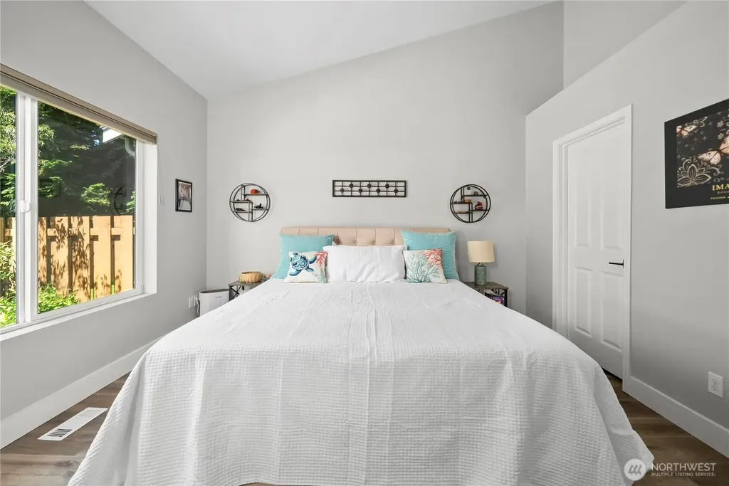5909 Panorama Drive SE Auburn WA 98092
