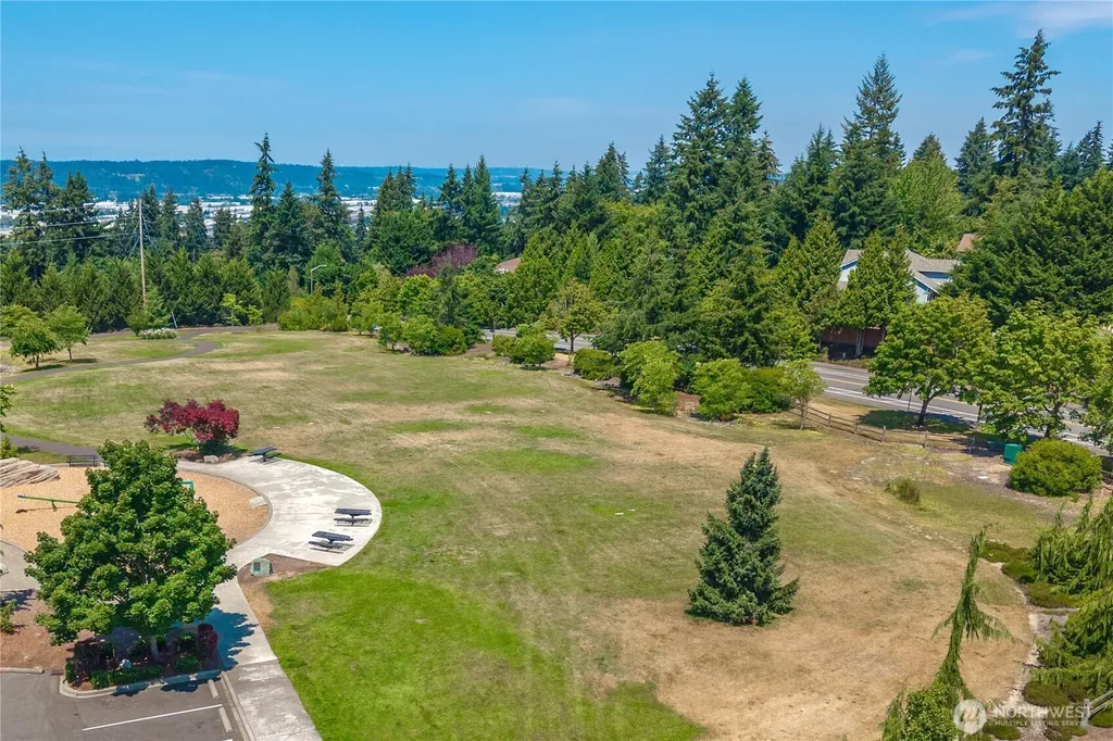 5909 Panorama Drive SE Auburn WA 98092