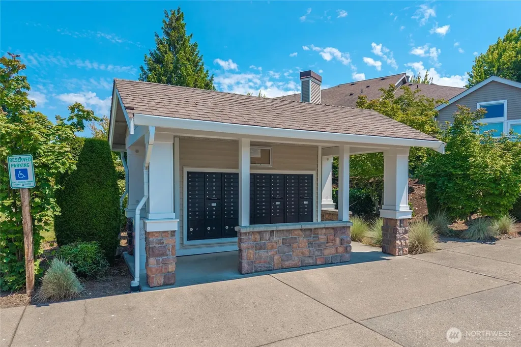5909 Panorama Drive SE Auburn WA 98092