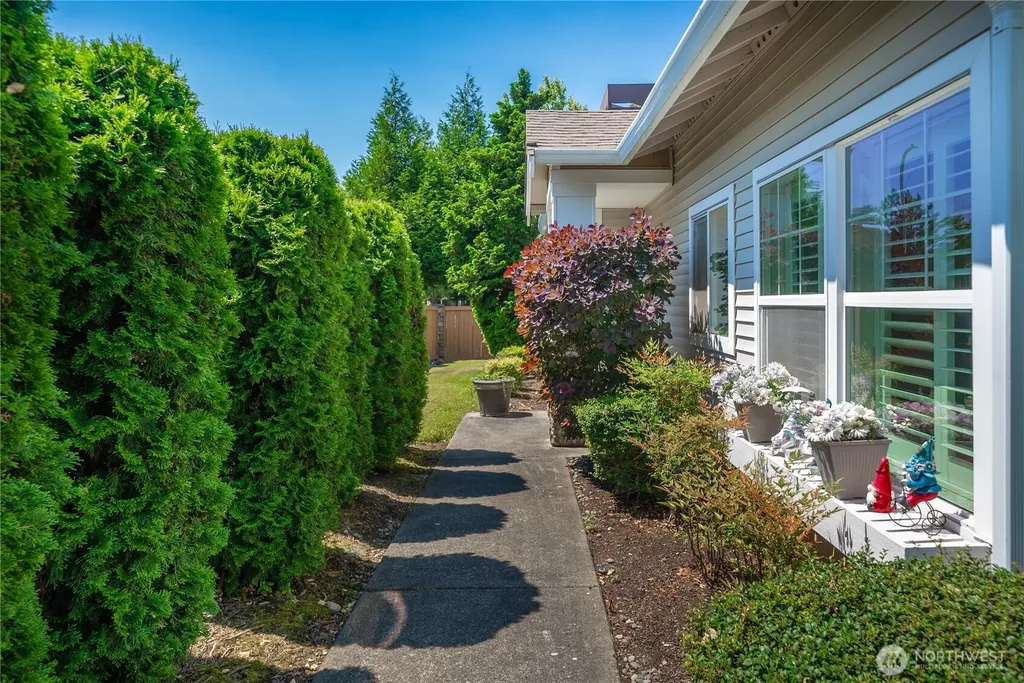 5909 Panorama Drive SE Auburn WA 98092