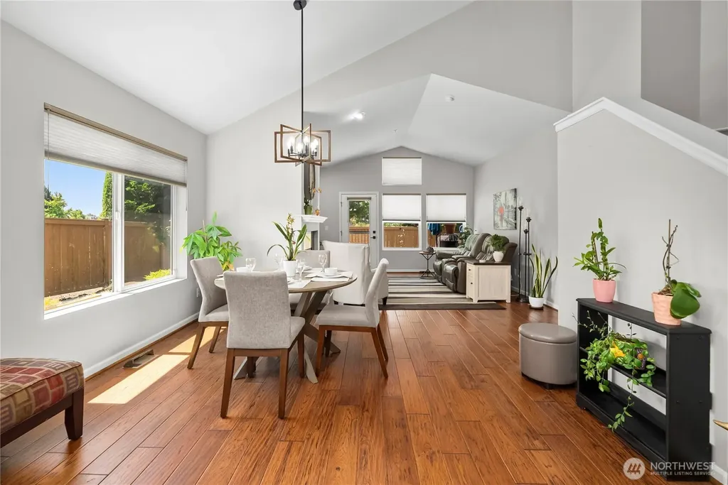 5909 Panorama Drive SE Auburn WA 98092