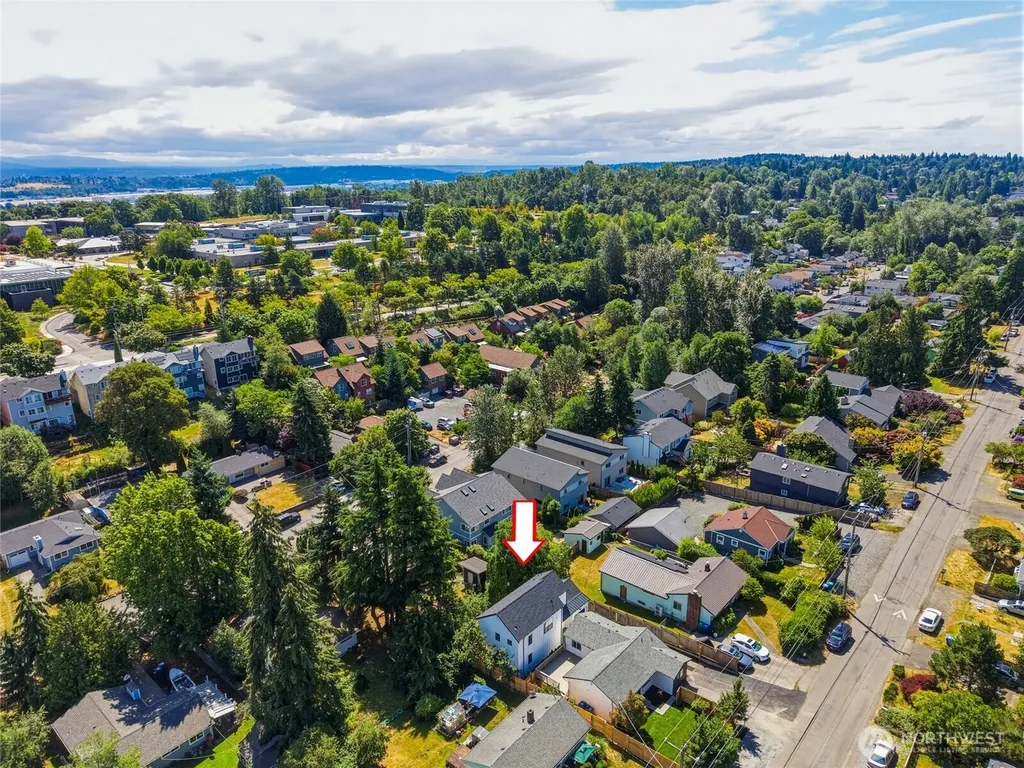 5948 18 Avenue SW Seattle WA 98106