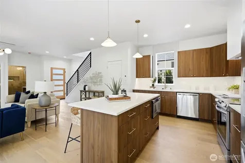 5948 18 Avenue SW Seattle WA 98106