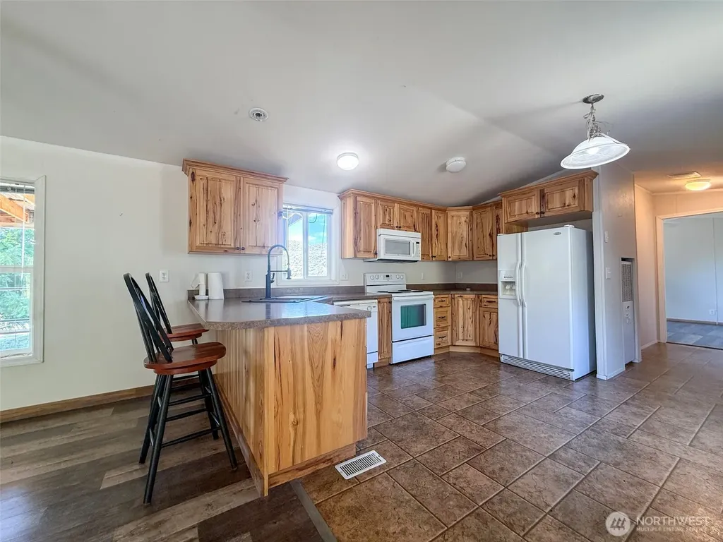 87 Canyon Creek Road Oroville WA 98844