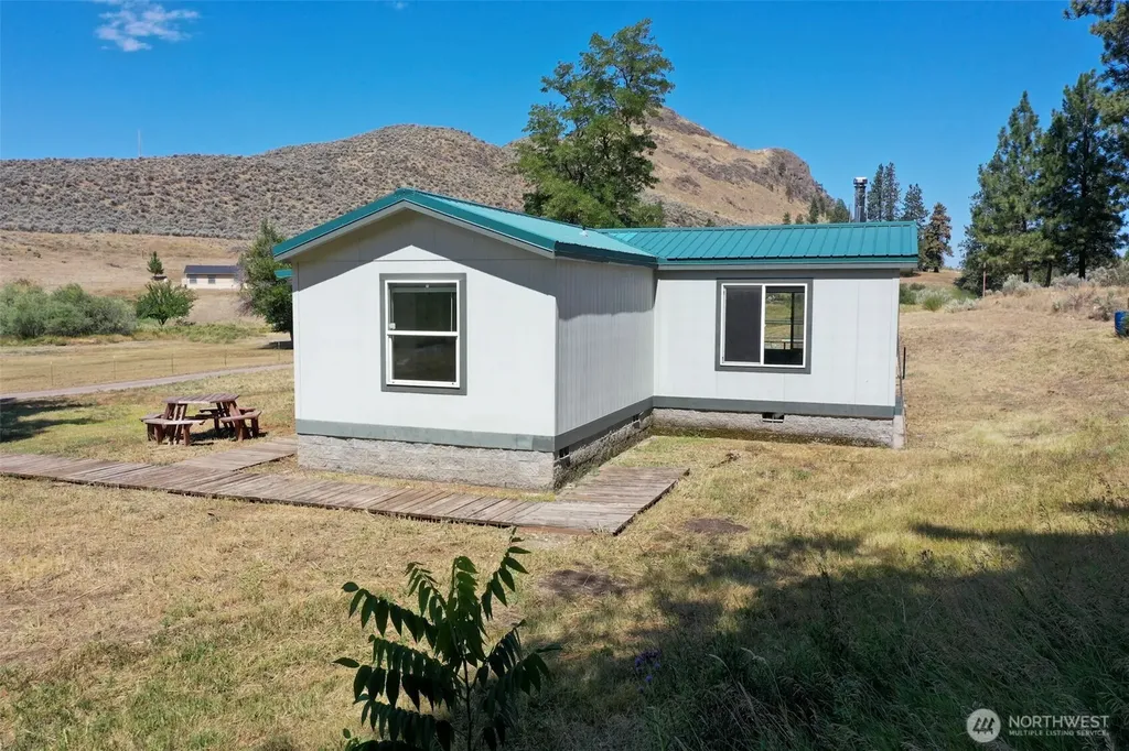 87 Canyon Creek Road Oroville WA 98844