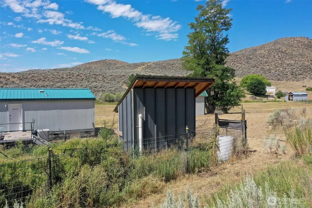 87 Canyon Creek Road Oroville WA 98844