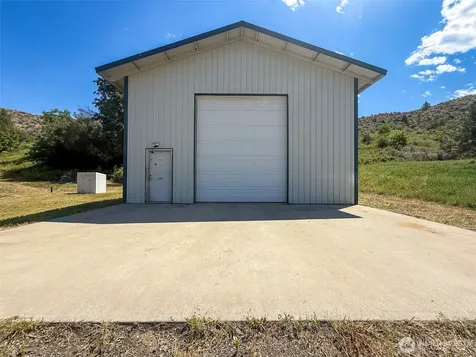 87 Canyon Creek Road Oroville WA 98844