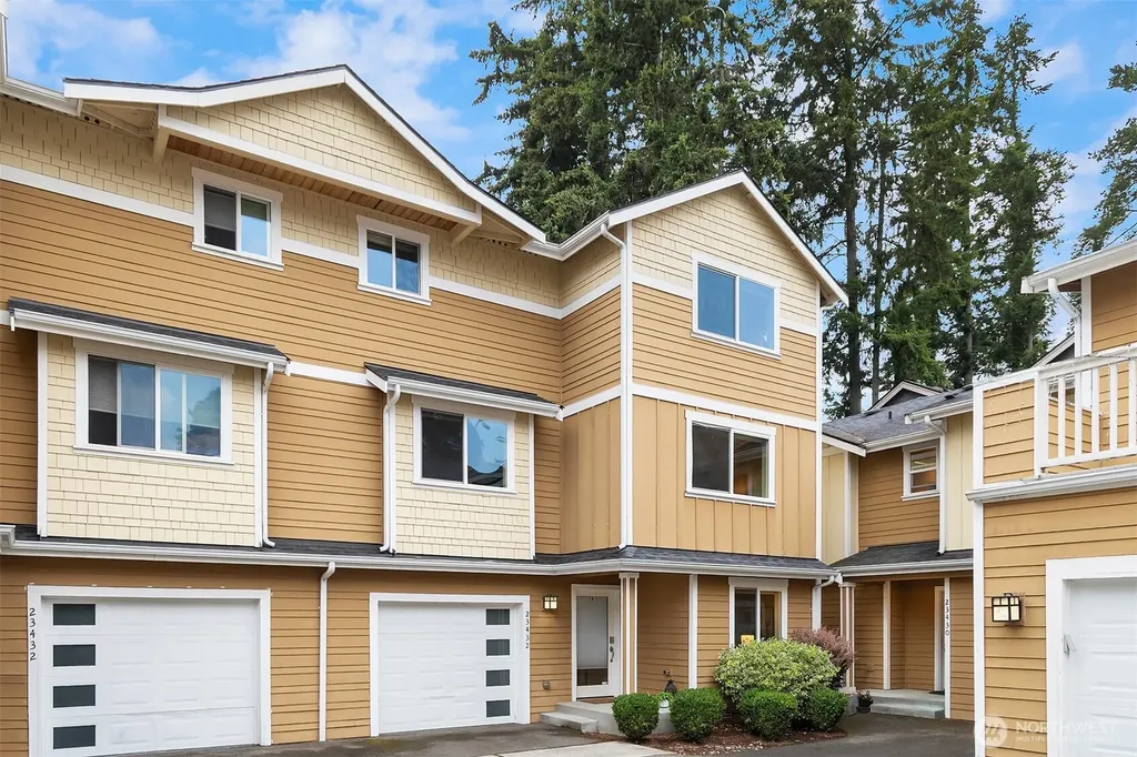 23432 55th Avenue W Mountlake Terrace WA 98043