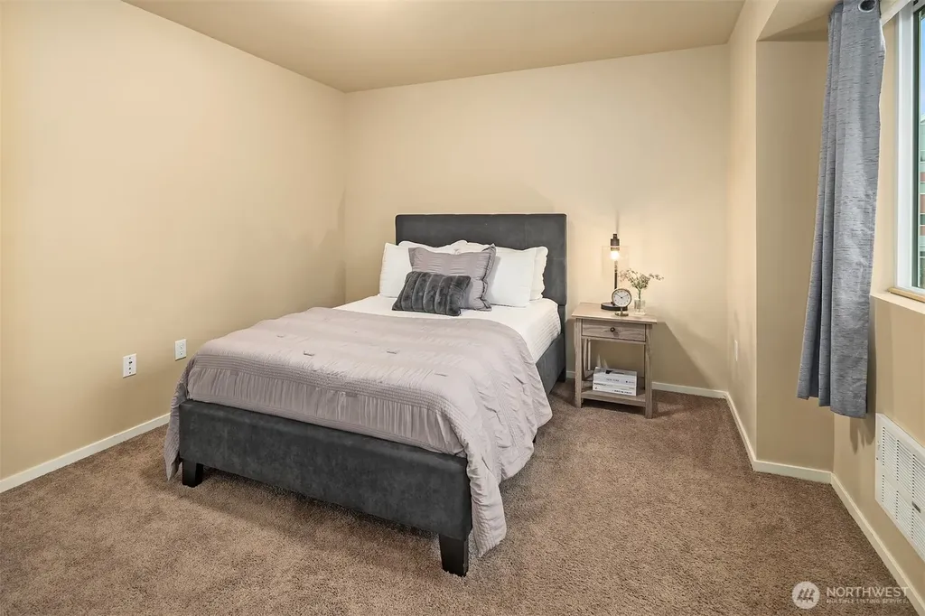 23432 55th Avenue W Mountlake Terrace WA 98043