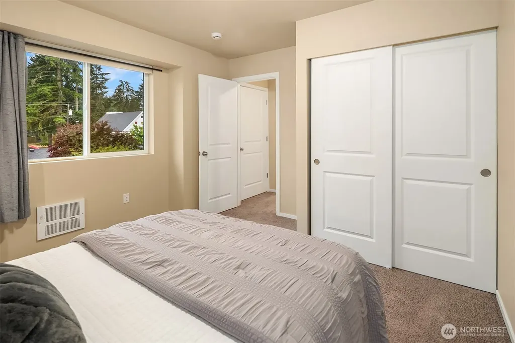 23432 55th Avenue W Mountlake Terrace WA 98043
