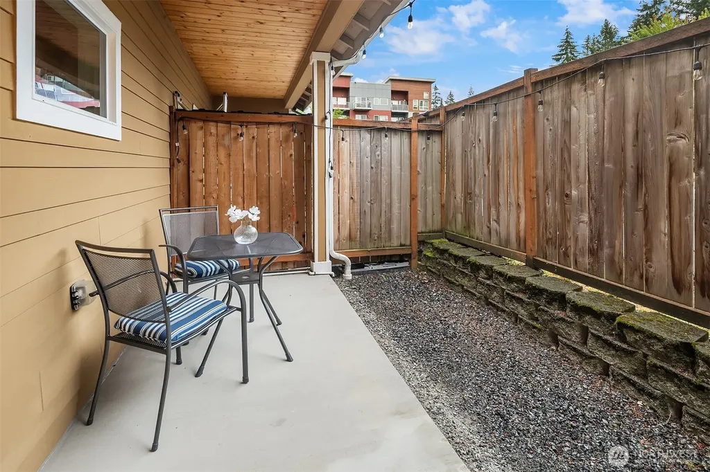 23432 55th Avenue W Mountlake Terrace WA 98043
