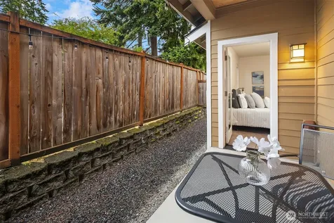 23432 55th Avenue W Mountlake Terrace WA 98043