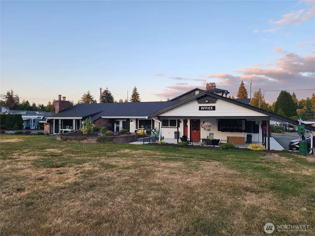 18501 52nd Avenue W Lynnwood WA 98037