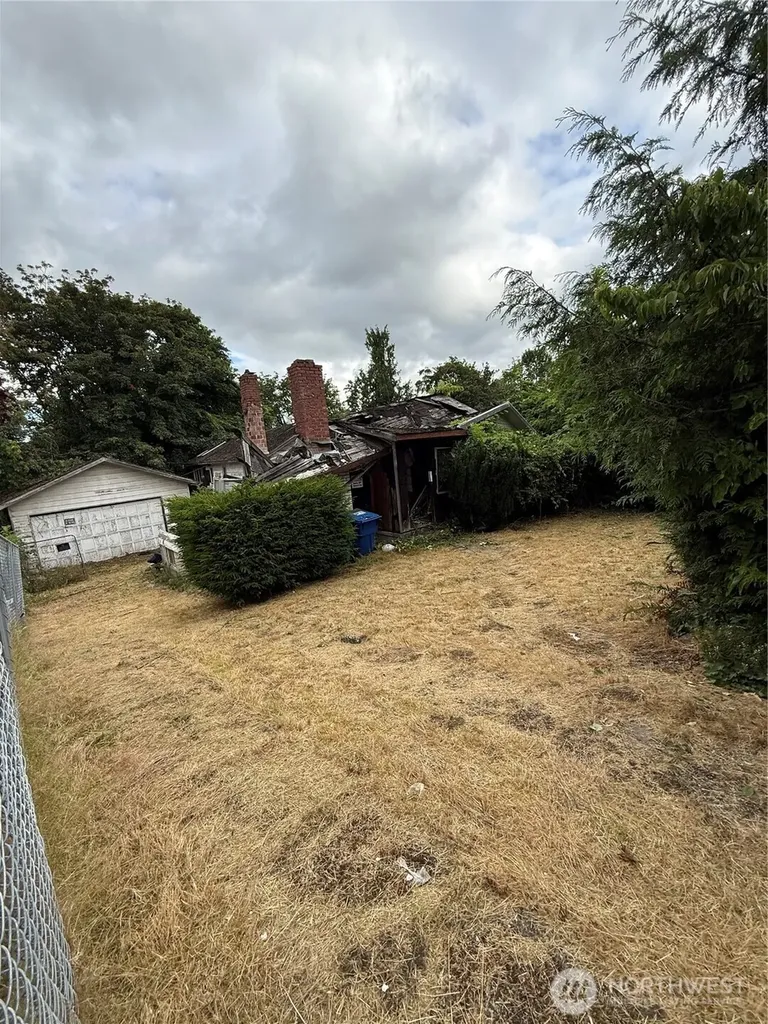 11425 69th Place S Seattle WA 98178