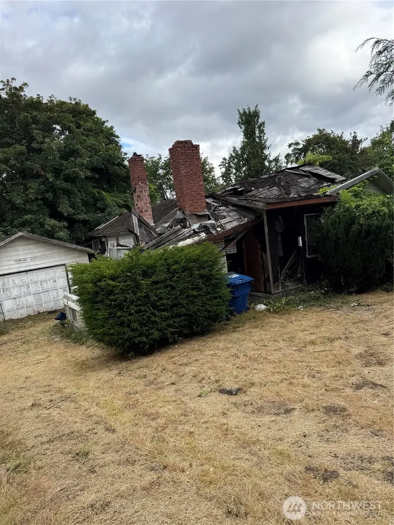 11425 69th Place S Seattle WA 98178