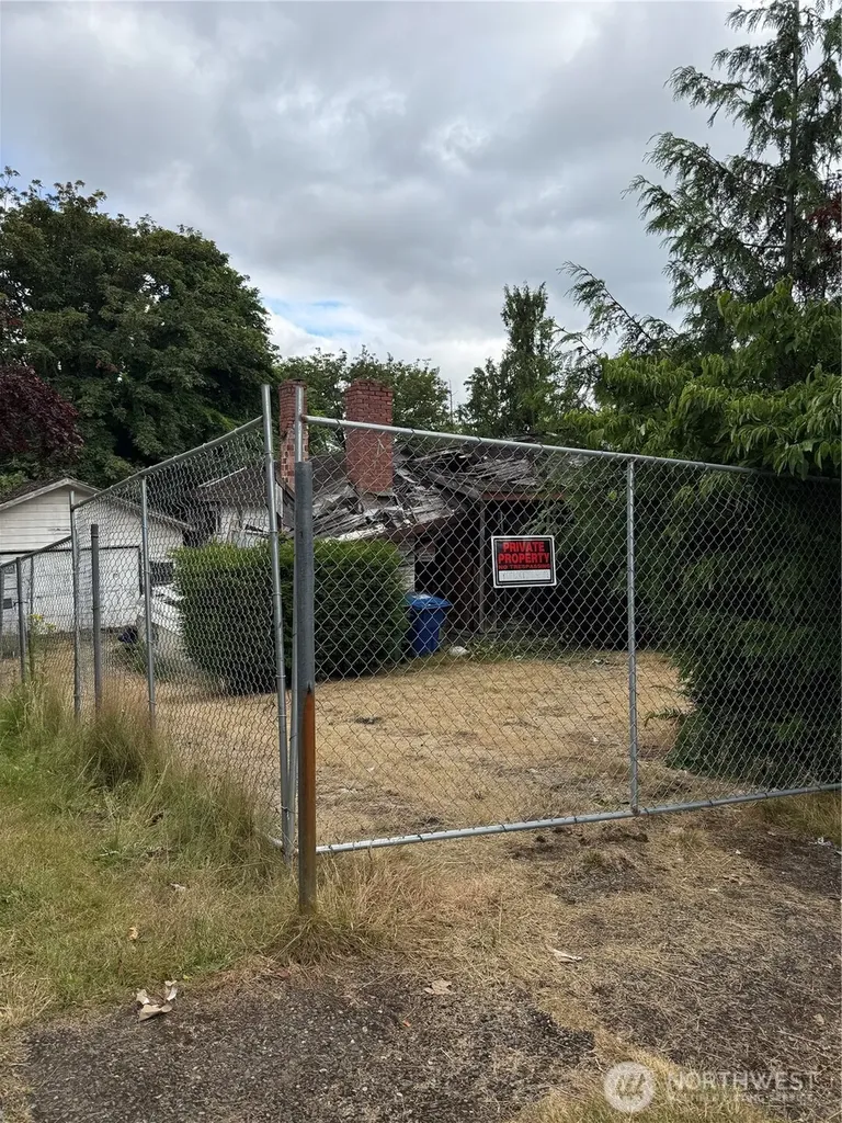 11425 69th Place S Seattle WA 98178