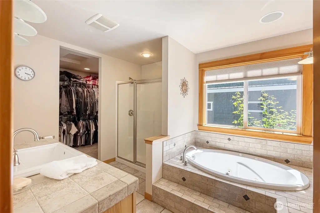 1035 Red Tail Lane Bellingham WA 98226
