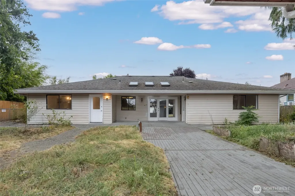 201 K Street NE Auburn WA 98002