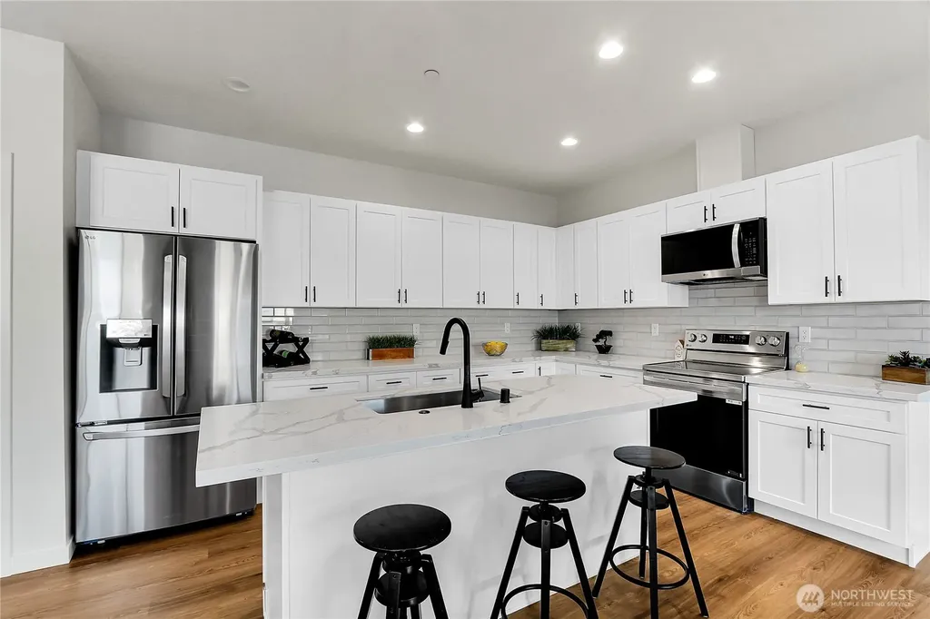 629 107th Place SW Everett WA 98204