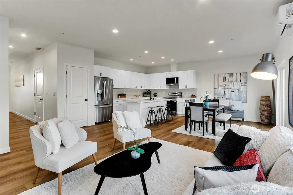 629 107th Place SW Everett WA 98204