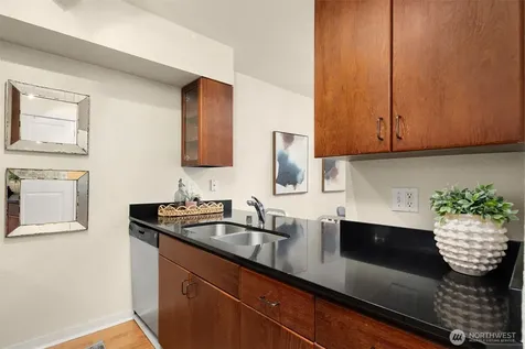 5847 NE 75th Street Seattle WA 98115