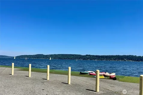 5847 NE 75th Street Seattle WA 98115
