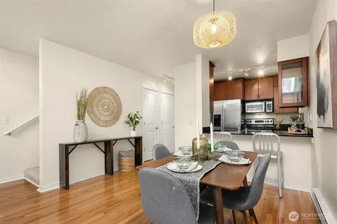 5847 NE 75th Street Seattle WA 98115