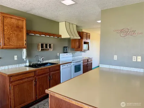 705 NE Blake Avenue Wilbur WA 99185