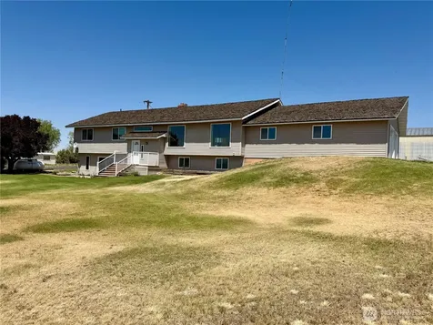 705 NE Blake Avenue Wilbur WA 99185