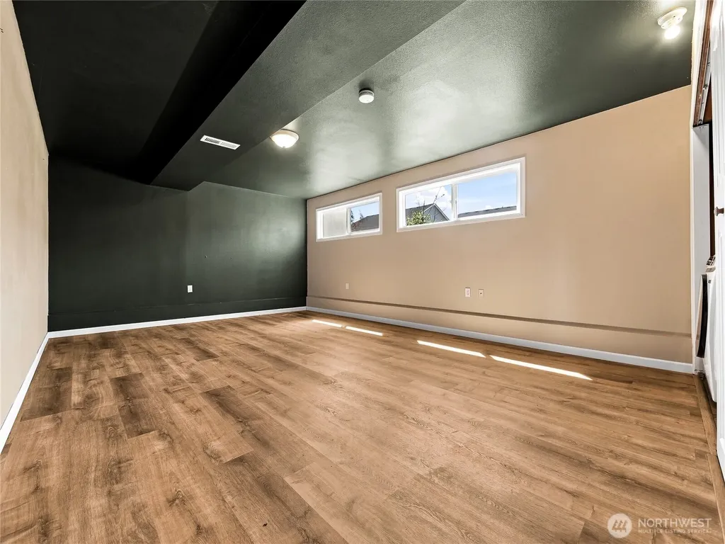12629 SE 277th Place Kent WA 98030