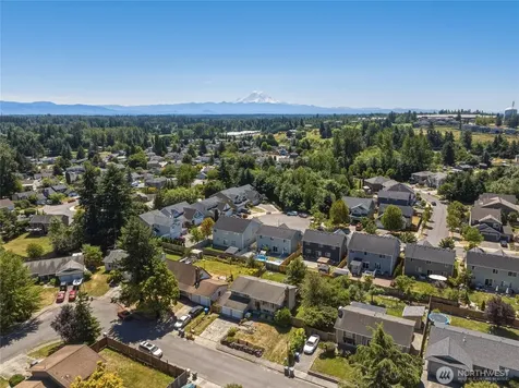 12629 SE 277th Place Kent WA 98030