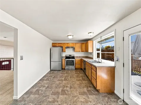 12629 SE 277th Place Kent WA 98030